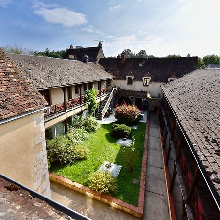 Le Relais Du Chateau Saint-Fargeau  Exterior foto